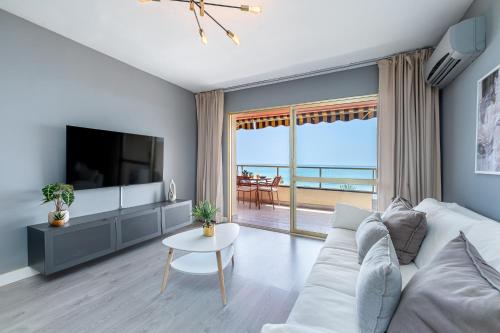 797HOLIDAY RENTALS- Piso contemporaneo frente al mar