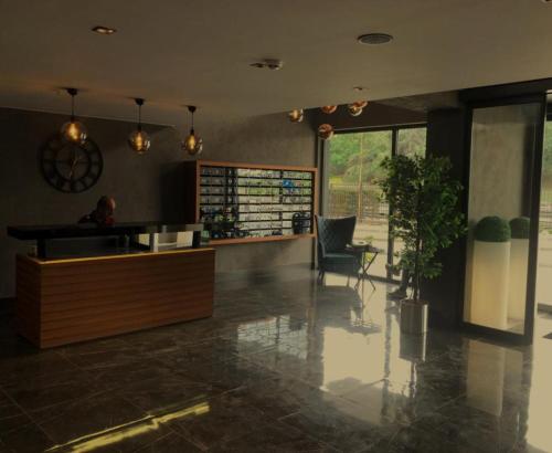 Ο χώρος του λόμπι ή της ρεσεψιόν στο Imperium No1 Residence By Pearl