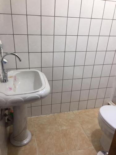 Bilik mandi di burda kendine geleceksin