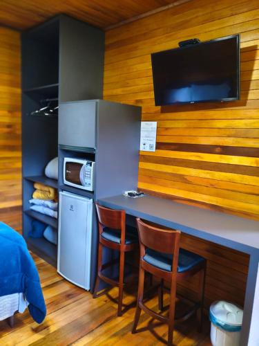 Dapur atau dapur kecil di Pousada Morro dos Pinhais
