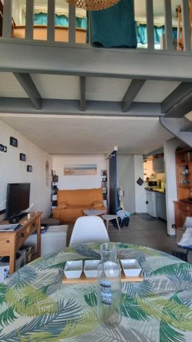 Televisor o centre d'entreteniment de Ocean view triplex studio