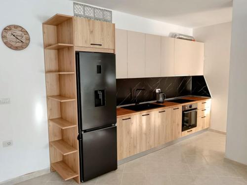Una cocina o cocineta en Old Beach Apartments 2