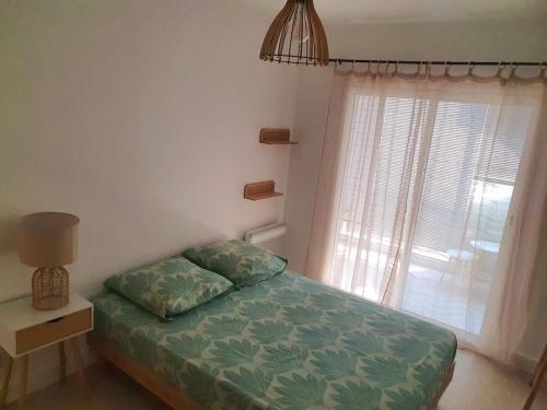 Llit o llits en una habitació de Fully renovated apartment