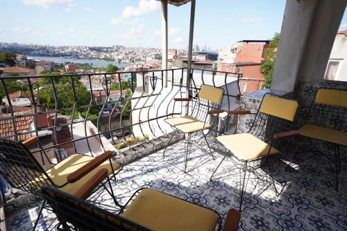 Un balcón o terraza en i1 Historic House Hotel with Gorgeous View