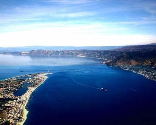 an aerial view of a large body of water at B&B La Pineta in Reggio Calabria
