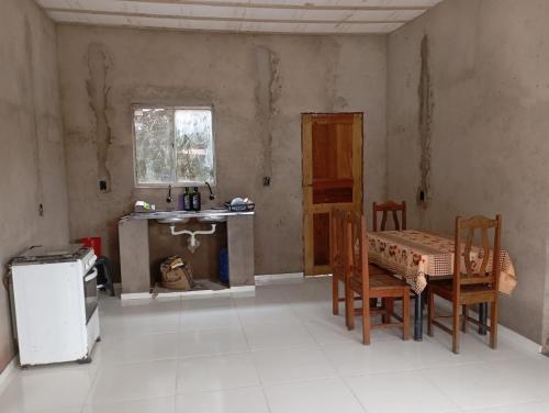 Dapur atau dapur kecil di Casa em mosqueiro