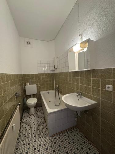 Bilik mandi di DownTown Appartement Monteurs Ferienunterkunft