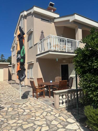 Μπαλκόνι ή βεράντα στο Domattina apartments Vlašići, Pag