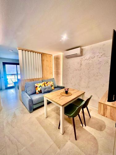 SUITE PLAYA CARIHUELA Apartamentos