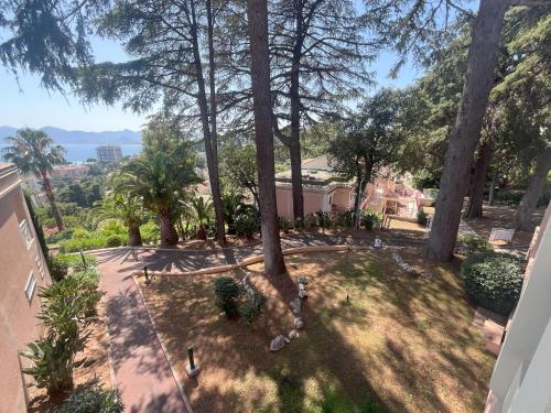 Appartement à Cannes résidence villa francia