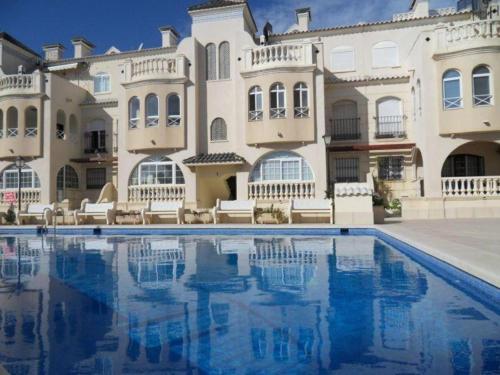 Duquesa beach, sea view, pool, wifi