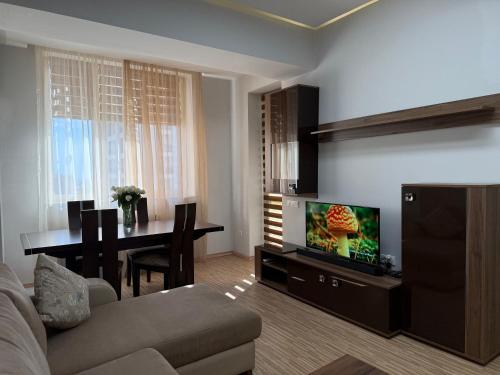 Deluxe 2-bedroom apartment in the city centre by Sweet Home