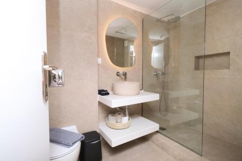 Ένα μπάνιο στο Nisos Mykonos Studio 2