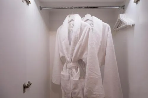 Paris Central Gem 9 Min Walk to Notre-Dame and Louvre photo 14