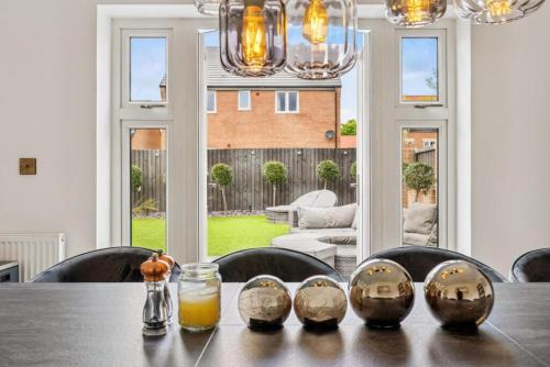 Posezení v ubytování 4 bed detached modern home wetherby