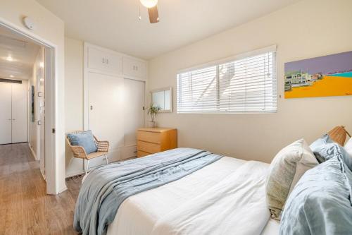 Кровать или кровати в номере Oceanfront Oasis