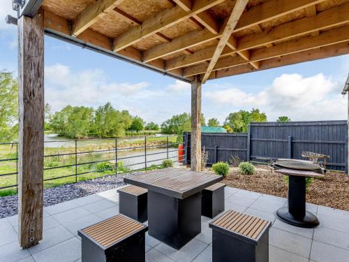 Κήπος έξω από το Home Farm Lodges