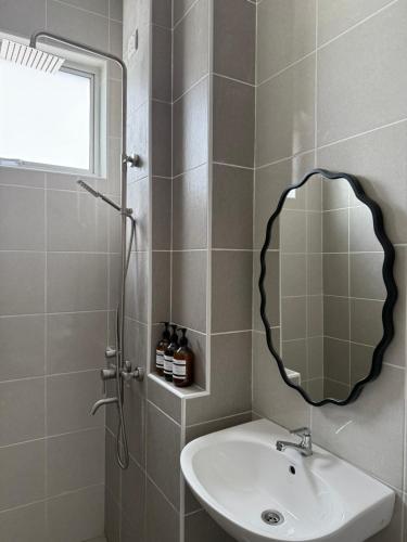 Un baño de Casa Anggeriani