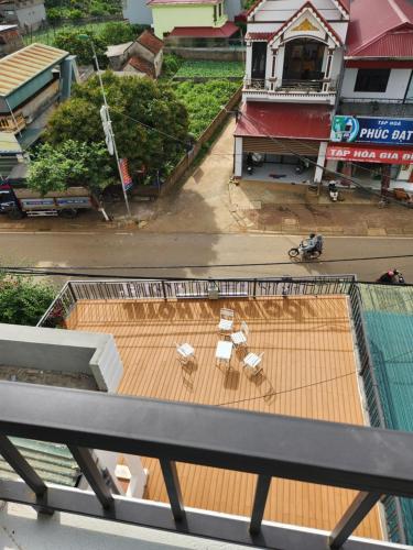 Ein Balkon oder eine Terrasse in der Unterkunft Lộc Phát hotel Mộc Châu