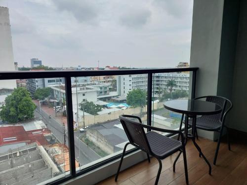Μπαλκόνι ή βεράντα στο Gorgeous 1BR in One Euphoria