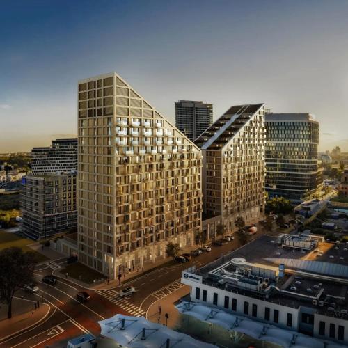 Andy's apartment in downtown Metropolis with parking