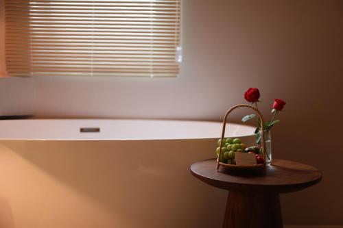 Imagen de la galería de Chuanxing Yinli Hotel Chengdu Kuanzhai Alley Branch, with free welcome wine and afternoon tea, en Chengdú
