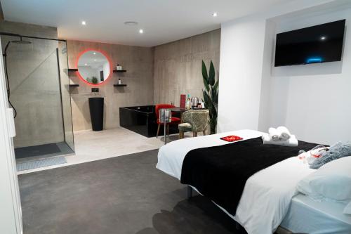 Mad Rooms