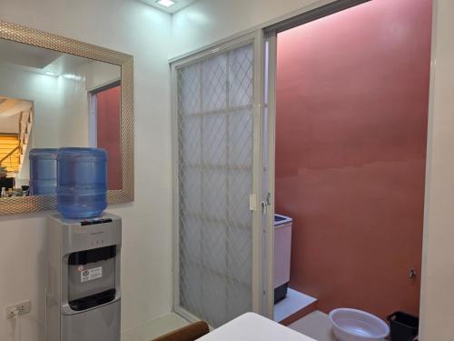 Ένα μπάνιο στο Home in Buhangin