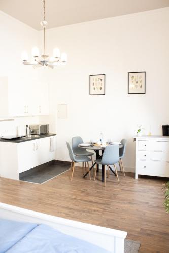 Foto Business Central Apartment Wiesbaden 4