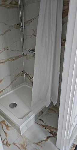 Ένα μπάνιο στο Apartment Abbey Wood