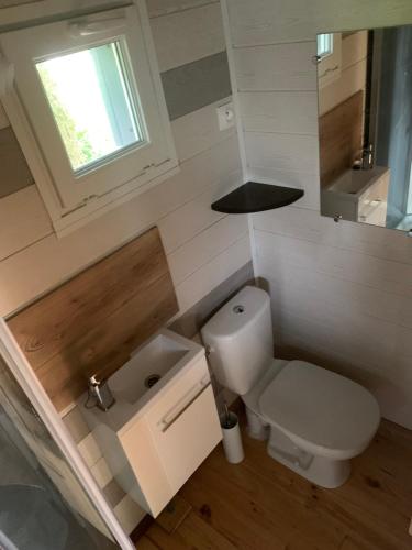 Ένα μπάνιο στο La Tiny House Poloma