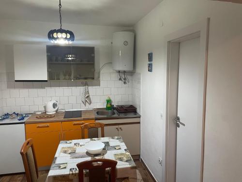 Studio apartment orange
