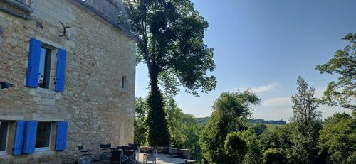 Polo estate with a river as a pool near Saint-Emilion