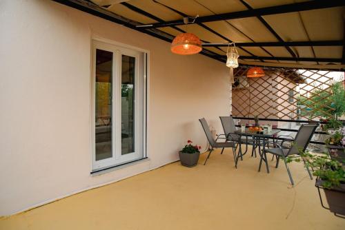 Un balcón o terraza de Al Mare Family Suite