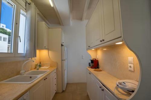 Kuchyň nebo kuchyňský kout v ubytování Villa Enthera Mykonos