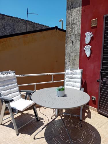 A balcony or terrace at Happy Holiday