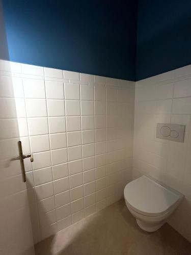 Room close to Karlsplatz, shared apartment, no private bathroom