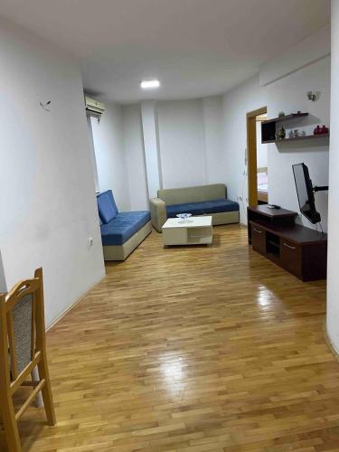 Χώρος καθιστικού στο Central Apartment in Skopje