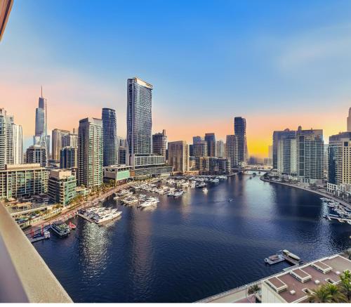 Premium One-Bedroom Apartment with Spectacular Marina View & Private Balcony by Dejaview Stays