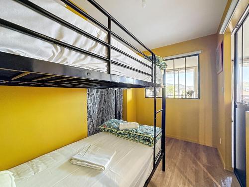 Katil atau katil-katil dalam bilik di Vue , Clim , Garage privé 6 pers CLF-FD Fontgieve