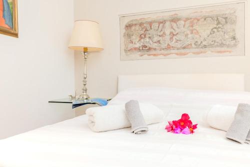 マリーナ・ディ・ポルティスコにあるFantastica Vista Costa Smeraldaのギャラリーの写真