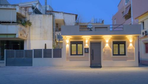 Modern house Katoikia Pyrgos