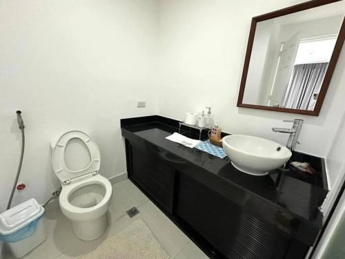 Bilik mandi di Pontefino Condominium OPT705 1BR