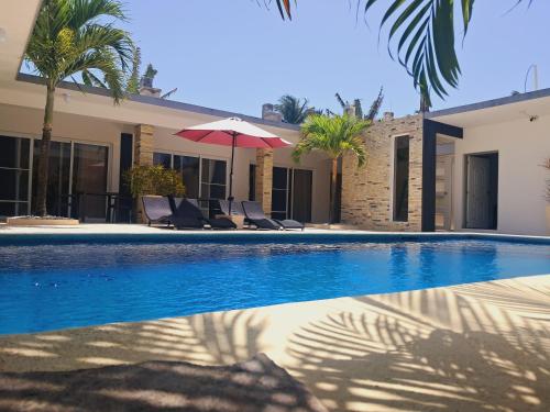 Πισίνα στο ή κοντά στο Beachside Villa Cabarete with private pool
