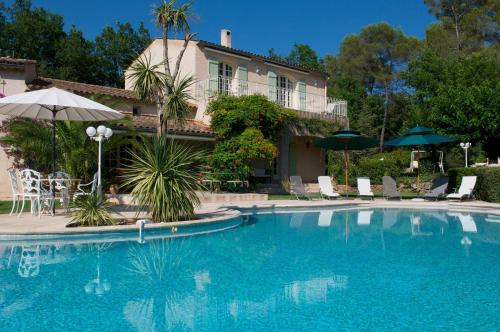 Chambre d'hôtes le bois des combes chambre \"La Bignone\"