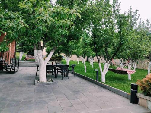 Jardín al aire libre en Vardisubani Villa