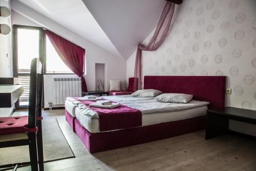 Postel nebo postele na pokoji v ubytování Hotel Restaurant 6ATO RiLa