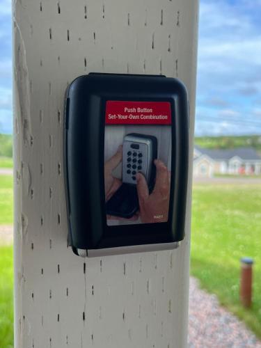 Gambar di galeri bagi Near Cavendish Beach-2 di Stanley Bridge