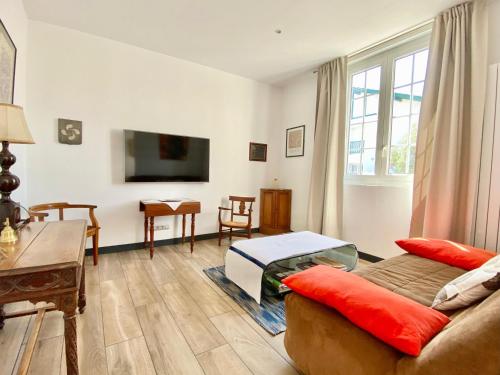 Televisyen dan/atau pusat hiburan di Maison Basque