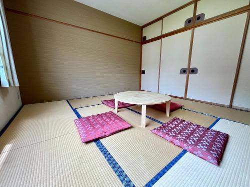 Katil atau katil-katil dalam bilik di Yuzawa house2